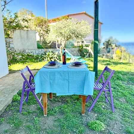 Karma, Con Vista Mare Apartment